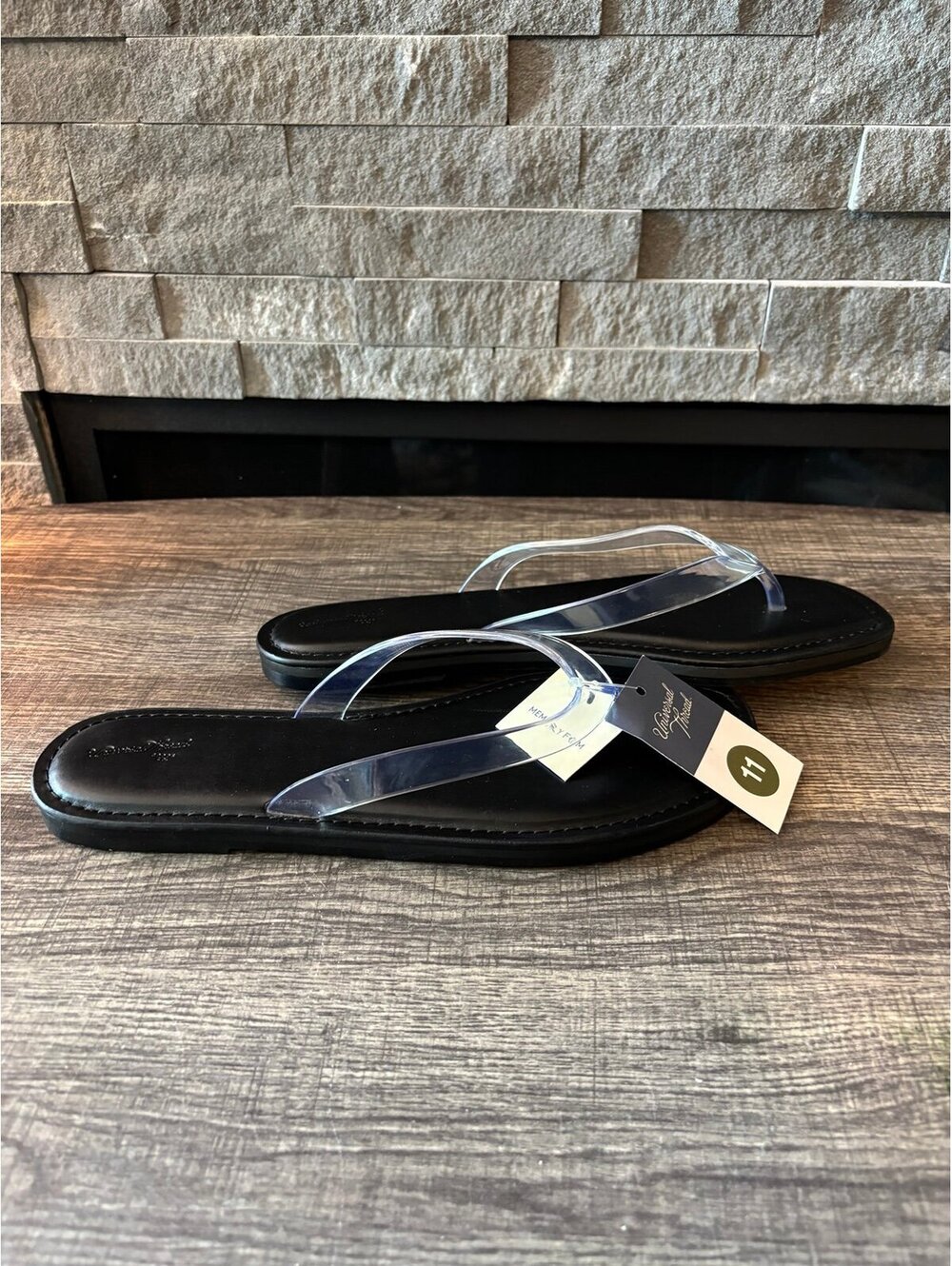 Universal Thread Sandals - Picture 3 of 5